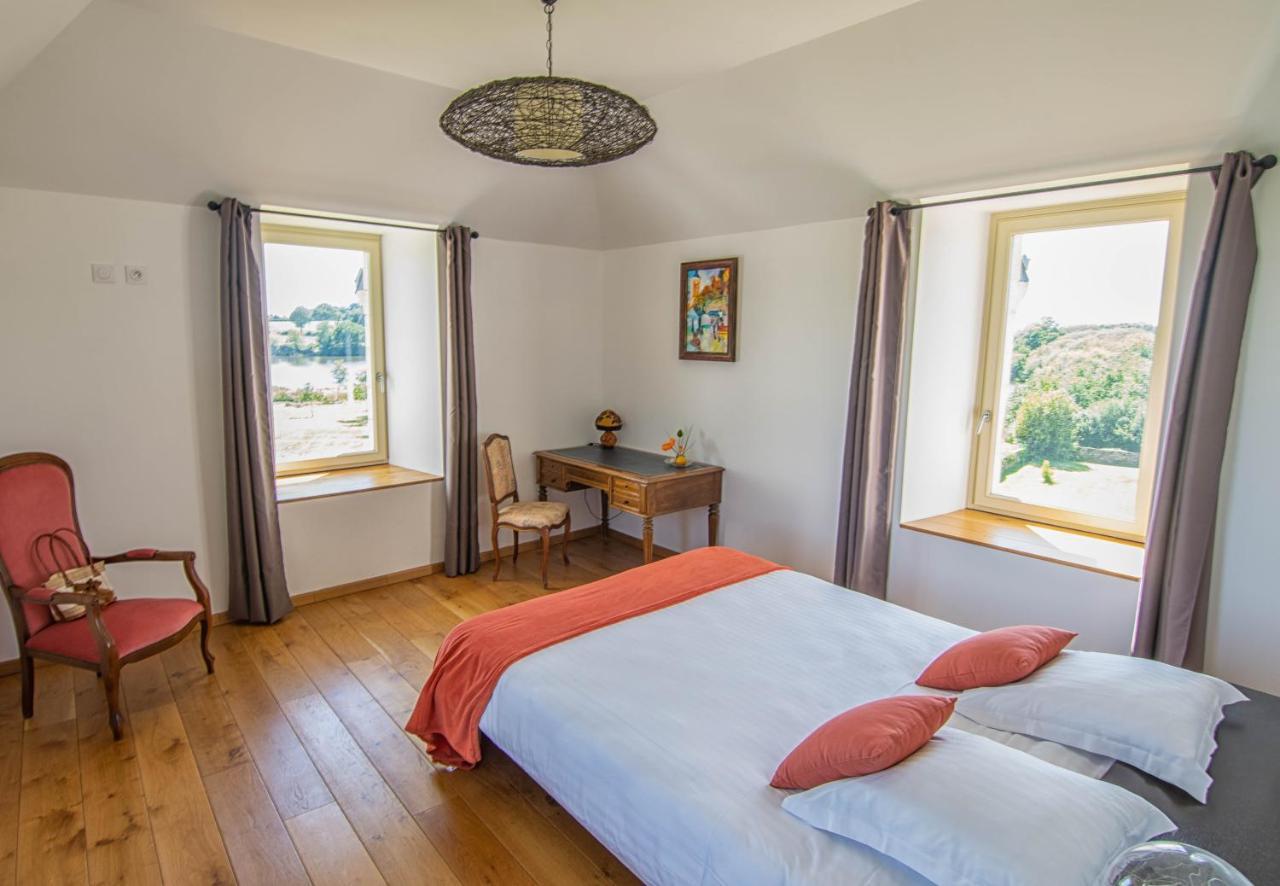 Bed and Breakfast Domaine De Kerbillec Theix Exterior foto